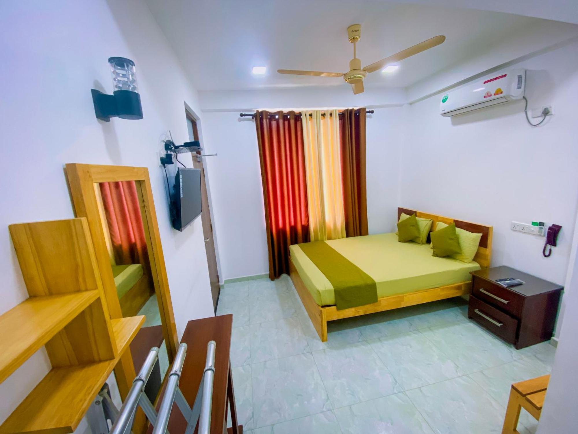 Sparkling Resort Катарагама Екстер'єр фото
