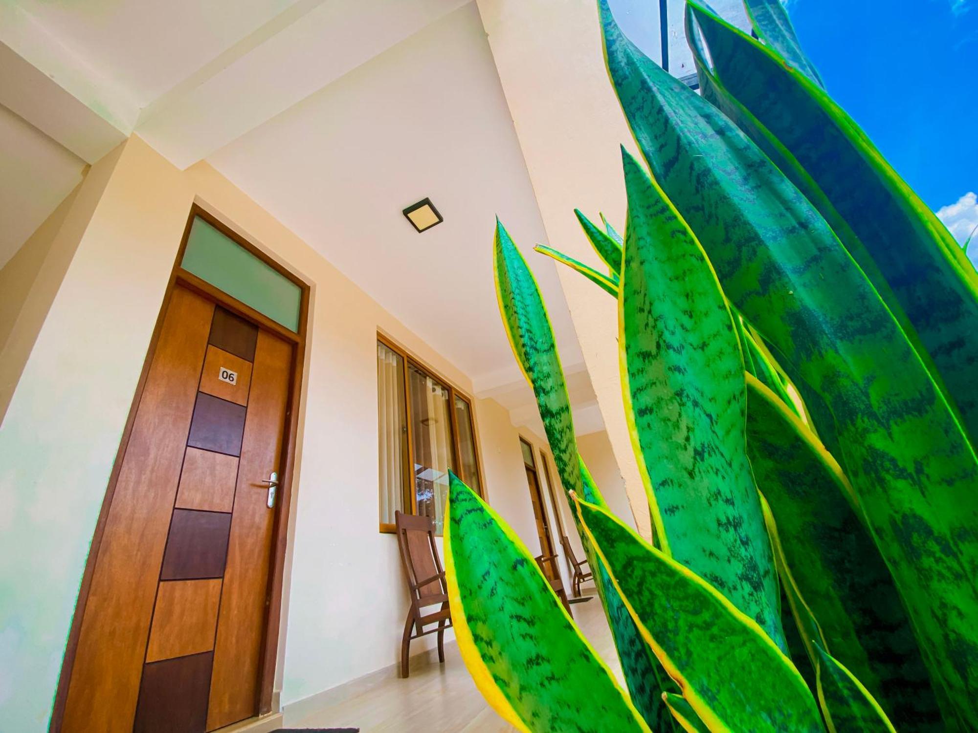Sparkling Resort Катарагама Екстер'єр фото